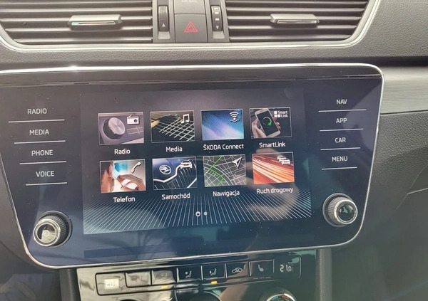 Skoda Superb cena 97899 przebieg: 121247, rok produkcji 2019 z Prudnik małe 562